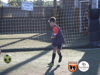 
<a style='margin-left: 5px;' class='btn btn-xs btn-social btn-facebook' href='https://www.facebook.com/sharer/sharer.php?u=https://www.boladovale.com.br/imgs/800-800-90/conteudo/fotos/1900/img4121.jpg' rel='popup' data-width='500' data-height='400'><i class='fa fa-facebook'></i>Compartilhar <span class='hidden-xs'>no Facebook</span>
</a> 
<a class='btn btn-default btn-xs' target='_blank' href='imgs/800-800-90/conteudo/fotos/1900/img4121.jpg'>
<span class='glyphicon glyphicon-cloud-download'></span> Salvar
</a> 
<span></span>