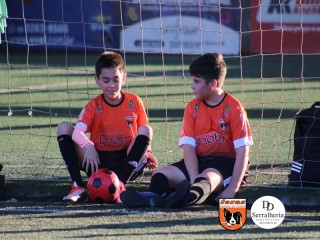 
<a style='margin-left: 5px;' class='btn btn-xs btn-social btn-facebook' href='https://www.facebook.com/sharer/sharer.php?u=https://www.boladovale.com.br/imgs/800-800-90/conteudo/fotos/1900/img4147.jpg' rel='popup' data-width='500' data-height='400'><i class='fa fa-facebook'></i>Compartilhar <span class='hidden-xs'>no Facebook</span>
</a> 
<a class='btn btn-default btn-xs' target='_blank' href='imgs/800-800-90/conteudo/fotos/1900/img4147.jpg'>
<span class='glyphicon glyphicon-cloud-download'></span> Salvar
</a> 
<span></span>