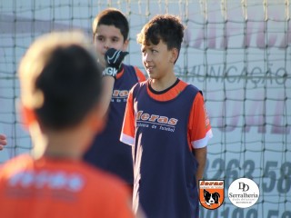 
<a style='margin-left: 5px;' class='btn btn-xs btn-social btn-facebook' href='https://www.facebook.com/sharer/sharer.php?u=https://www.boladovale.com.br/imgs/800-800-90/conteudo/fotos/1900/img4160.jpg' rel='popup' data-width='500' data-height='400'><i class='fa fa-facebook'></i>Compartilhar <span class='hidden-xs'>no Facebook</span>
</a> 
<a class='btn btn-default btn-xs' target='_blank' href='imgs/800-800-90/conteudo/fotos/1900/img4160.jpg'>
<span class='glyphicon glyphicon-cloud-download'></span> Salvar
</a> 
<span></span>