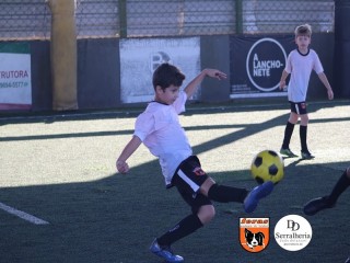 
<a style='margin-left: 5px;' class='btn btn-xs btn-social btn-facebook' href='https://www.facebook.com/sharer/sharer.php?u=https://www.boladovale.com.br/imgs/800-800-90/conteudo/fotos/1901/img3742.jpg' rel='popup' data-width='500' data-height='400'><i class='fa fa-facebook'></i>Compartilhar <span class='hidden-xs'>no Facebook</span>
</a> 
<a class='btn btn-default btn-xs' target='_blank' href='imgs/800-800-90/conteudo/fotos/1901/img3742.jpg'>
<span class='glyphicon glyphicon-cloud-download'></span> Salvar
</a> 
<span></span>
