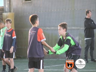 
<a style='margin-left: 5px;' class='btn btn-xs btn-social btn-facebook' href='https://www.facebook.com/sharer/sharer.php?u=https://www.boladovale.com.br/imgs/800-800-90/conteudo/fotos/1901/img4308.jpg' rel='popup' data-width='500' data-height='400'><i class='fa fa-facebook'></i>Compartilhar <span class='hidden-xs'>no Facebook</span>
</a> 
<a class='btn btn-default btn-xs' target='_blank' href='imgs/800-800-90/conteudo/fotos/1901/img4308.jpg'>
<span class='glyphicon glyphicon-cloud-download'></span> Salvar
</a> 
<span></span>