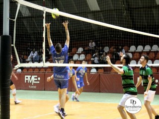 
<a style='margin-left: 5px;' class='btn btn-xs btn-social btn-facebook' href='https://www.facebook.com/sharer/sharer.php?u=https://www.boladovale.com.br/imgs/800-800-90/conteudo/fotos/1903/img5944.jpg' rel='popup' data-width='500' data-height='400'><i class='fa fa-facebook'></i>Compartilhar <span class='hidden-xs'>no Facebook</span>
</a> 
<a class='btn btn-default btn-xs' target='_blank' href='imgs/800-800-90/conteudo/fotos/1903/img5944.jpg'>
<span class='glyphicon glyphicon-cloud-download'></span> Salvar
</a> 
<span></span>