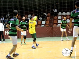 
<a style='margin-left: 5px;' class='btn btn-xs btn-social btn-facebook' href='https://www.facebook.com/sharer/sharer.php?u=https://www.boladovale.com.br/imgs/800-800-90/conteudo/fotos/1903/img5992.jpg' rel='popup' data-width='500' data-height='400'><i class='fa fa-facebook'></i>Compartilhar <span class='hidden-xs'>no Facebook</span>
</a> 
<a class='btn btn-default btn-xs' target='_blank' href='imgs/800-800-90/conteudo/fotos/1903/img5992.jpg'>
<span class='glyphicon glyphicon-cloud-download'></span> Salvar
</a> 
<span></span>