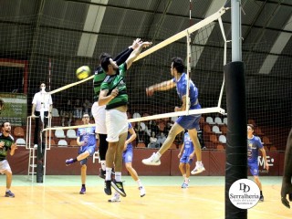 
<a style='margin-left: 5px;' class='btn btn-xs btn-social btn-facebook' href='https://www.facebook.com/sharer/sharer.php?u=https://www.boladovale.com.br/imgs/800-800-90/conteudo/fotos/1903/img6011.jpg' rel='popup' data-width='500' data-height='400'><i class='fa fa-facebook'></i>Compartilhar <span class='hidden-xs'>no Facebook</span>
</a> 
<a class='btn btn-default btn-xs' target='_blank' href='imgs/800-800-90/conteudo/fotos/1903/img6011.jpg'>
<span class='glyphicon glyphicon-cloud-download'></span> Salvar
</a> 
<span></span>