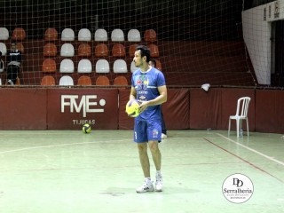
<a style='margin-left: 5px;' class='btn btn-xs btn-social btn-facebook' href='https://www.facebook.com/sharer/sharer.php?u=https://www.boladovale.com.br/imgs/800-800-90/conteudo/fotos/1903/img6015.jpg' rel='popup' data-width='500' data-height='400'><i class='fa fa-facebook'></i>Compartilhar <span class='hidden-xs'>no Facebook</span>
</a> 
<a class='btn btn-default btn-xs' target='_blank' href='imgs/800-800-90/conteudo/fotos/1903/img6015.jpg'>
<span class='glyphicon glyphicon-cloud-download'></span> Salvar
</a> 
<span></span>