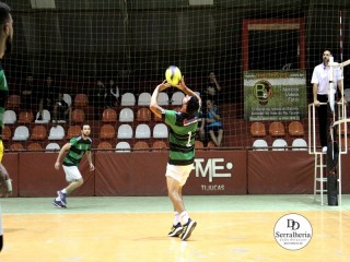 
<a style='margin-left: 5px;' class='btn btn-xs btn-social btn-facebook' href='https://www.facebook.com/sharer/sharer.php?u=https://www.boladovale.com.br/imgs/800-800-90/conteudo/fotos/1903/img6045.jpg' rel='popup' data-width='500' data-height='400'><i class='fa fa-facebook'></i>Compartilhar <span class='hidden-xs'>no Facebook</span>
</a> 
<a class='btn btn-default btn-xs' target='_blank' href='imgs/800-800-90/conteudo/fotos/1903/img6045.jpg'>
<span class='glyphicon glyphicon-cloud-download'></span> Salvar
</a> 
<span></span>