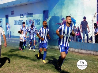 
<a style='margin-left: 5px;' class='btn btn-xs btn-social btn-facebook' href='https://www.facebook.com/sharer/sharer.php?u=https://www.boladovale.com.br/imgs/800-800-90/conteudo/fotos/1904/img7730.jpg' rel='popup' data-width='500' data-height='400'><i class='fa fa-facebook'></i>Compartilhar <span class='hidden-xs'>no Facebook</span>
</a> 
<a class='btn btn-default btn-xs' target='_blank' href='imgs/800-800-90/conteudo/fotos/1904/img7730.jpg'>
<span class='glyphicon glyphicon-cloud-download'></span> Salvar
</a> 
<span></span>