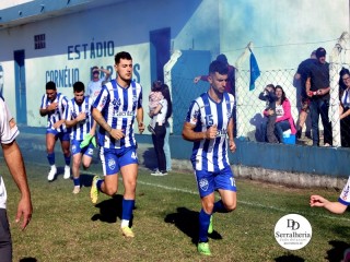 
<a style='margin-left: 5px;' class='btn btn-xs btn-social btn-facebook' href='https://www.facebook.com/sharer/sharer.php?u=https://www.boladovale.com.br/imgs/800-800-90/conteudo/fotos/1904/img7733.jpg' rel='popup' data-width='500' data-height='400'><i class='fa fa-facebook'></i>Compartilhar <span class='hidden-xs'>no Facebook</span>
</a> 
<a class='btn btn-default btn-xs' target='_blank' href='imgs/800-800-90/conteudo/fotos/1904/img7733.jpg'>
<span class='glyphicon glyphicon-cloud-download'></span> Salvar
</a> 
<span></span>