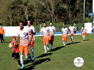 
<a style='margin-left: 5px;' class='btn btn-xs btn-social btn-facebook' href='https://www.facebook.com/sharer/sharer.php?u=https://www.boladovale.com.br/imgs/800-800-90/conteudo/fotos/1904/img7744.jpg' rel='popup' data-width='500' data-height='400'><i class='fa fa-facebook'></i>Compartilhar <span class='hidden-xs'>no Facebook</span>
</a> 
<a class='btn btn-default btn-xs' target='_blank' href='imgs/800-800-90/conteudo/fotos/1904/img7744.jpg'>
<span class='glyphicon glyphicon-cloud-download'></span> Salvar
</a> 
<span></span>
