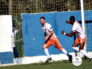 
<a style='margin-left: 5px;' class='btn btn-xs btn-social btn-facebook' href='https://www.facebook.com/sharer/sharer.php?u=https://www.boladovale.com.br/imgs/800-800-90/conteudo/fotos/1904/img7842.jpg' rel='popup' data-width='500' data-height='400'><i class='fa fa-facebook'></i>Compartilhar <span class='hidden-xs'>no Facebook</span>
</a> 
<a class='btn btn-default btn-xs' target='_blank' href='imgs/800-800-90/conteudo/fotos/1904/img7842.jpg'>
<span class='glyphicon glyphicon-cloud-download'></span> Salvar
</a> 
<span></span>