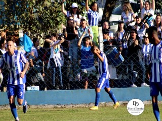 
<a style='margin-left: 5px;' class='btn btn-xs btn-social btn-facebook' href='https://www.facebook.com/sharer/sharer.php?u=https://www.boladovale.com.br/imgs/800-800-90/conteudo/fotos/1904/img7905.jpg' rel='popup' data-width='500' data-height='400'><i class='fa fa-facebook'></i>Compartilhar <span class='hidden-xs'>no Facebook</span>
</a> 
<a class='btn btn-default btn-xs' target='_blank' href='imgs/800-800-90/conteudo/fotos/1904/img7905.jpg'>
<span class='glyphicon glyphicon-cloud-download'></span> Salvar
</a> 
<span></span>