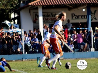 
<a style='margin-left: 5px;' class='btn btn-xs btn-social btn-facebook' href='https://www.facebook.com/sharer/sharer.php?u=https://www.boladovale.com.br/imgs/800-800-90/conteudo/fotos/1904/img7990.jpg' rel='popup' data-width='500' data-height='400'><i class='fa fa-facebook'></i>Compartilhar <span class='hidden-xs'>no Facebook</span>
</a> 
<a class='btn btn-default btn-xs' target='_blank' href='imgs/800-800-90/conteudo/fotos/1904/img7990.jpg'>
<span class='glyphicon glyphicon-cloud-download'></span> Salvar
</a> 
<span></span>