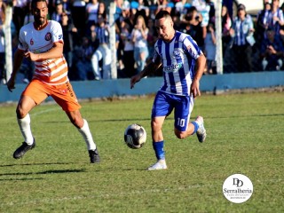 
<a style='margin-left: 5px;' class='btn btn-xs btn-social btn-facebook' href='https://www.facebook.com/sharer/sharer.php?u=https://www.boladovale.com.br/imgs/800-800-90/conteudo/fotos/1904/img8010.jpg' rel='popup' data-width='500' data-height='400'><i class='fa fa-facebook'></i>Compartilhar <span class='hidden-xs'>no Facebook</span>
</a> 
<a class='btn btn-default btn-xs' target='_blank' href='imgs/800-800-90/conteudo/fotos/1904/img8010.jpg'>
<span class='glyphicon glyphicon-cloud-download'></span> Salvar
</a> 
<span></span>