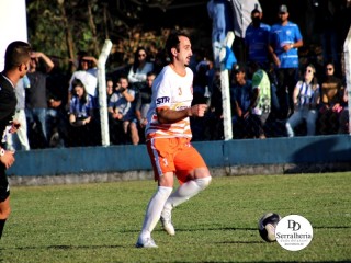 
<a style='margin-left: 5px;' class='btn btn-xs btn-social btn-facebook' href='https://www.facebook.com/sharer/sharer.php?u=https://www.boladovale.com.br/imgs/800-800-90/conteudo/fotos/1904/img8011.jpg' rel='popup' data-width='500' data-height='400'><i class='fa fa-facebook'></i>Compartilhar <span class='hidden-xs'>no Facebook</span>
</a> 
<a class='btn btn-default btn-xs' target='_blank' href='imgs/800-800-90/conteudo/fotos/1904/img8011.jpg'>
<span class='glyphicon glyphicon-cloud-download'></span> Salvar
</a> 
<span></span>