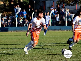 
<a style='margin-left: 5px;' class='btn btn-xs btn-social btn-facebook' href='https://www.facebook.com/sharer/sharer.php?u=https://www.boladovale.com.br/imgs/800-800-90/conteudo/fotos/1904/img8015.jpg' rel='popup' data-width='500' data-height='400'><i class='fa fa-facebook'></i>Compartilhar <span class='hidden-xs'>no Facebook</span>
</a> 
<a class='btn btn-default btn-xs' target='_blank' href='imgs/800-800-90/conteudo/fotos/1904/img8015.jpg'>
<span class='glyphicon glyphicon-cloud-download'></span> Salvar
</a> 
<span></span>