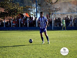 
<a style='margin-left: 5px;' class='btn btn-xs btn-social btn-facebook' href='https://www.facebook.com/sharer/sharer.php?u=https://www.boladovale.com.br/imgs/800-800-90/conteudo/fotos/1904/img8041.jpg' rel='popup' data-width='500' data-height='400'><i class='fa fa-facebook'></i>Compartilhar <span class='hidden-xs'>no Facebook</span>
</a> 
<a class='btn btn-default btn-xs' target='_blank' href='imgs/800-800-90/conteudo/fotos/1904/img8041.jpg'>
<span class='glyphicon glyphicon-cloud-download'></span> Salvar
</a> 
<span></span>