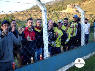 
<a style='margin-left: 5px;' class='btn btn-xs btn-social btn-facebook' href='https://www.facebook.com/sharer/sharer.php?u=https://www.boladovale.com.br/imgs/800-800-90/conteudo/fotos/1904/img8109.jpg' rel='popup' data-width='500' data-height='400'><i class='fa fa-facebook'></i>Compartilhar <span class='hidden-xs'>no Facebook</span>
</a> 
<a class='btn btn-default btn-xs' target='_blank' href='imgs/800-800-90/conteudo/fotos/1904/img8109.jpg'>
<span class='glyphicon glyphicon-cloud-download'></span> Salvar
</a> 
<span></span>