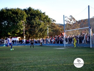 
<a style='margin-left: 5px;' class='btn btn-xs btn-social btn-facebook' href='https://www.facebook.com/sharer/sharer.php?u=https://www.boladovale.com.br/imgs/800-800-90/conteudo/fotos/1904/img8111.jpg' rel='popup' data-width='500' data-height='400'><i class='fa fa-facebook'></i>Compartilhar <span class='hidden-xs'>no Facebook</span>
</a> 
<a class='btn btn-default btn-xs' target='_blank' href='imgs/800-800-90/conteudo/fotos/1904/img8111.jpg'>
<span class='glyphicon glyphicon-cloud-download'></span> Salvar
</a> 
<span></span>