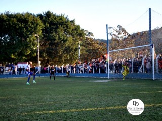 
<a style='margin-left: 5px;' class='btn btn-xs btn-social btn-facebook' href='https://www.facebook.com/sharer/sharer.php?u=https://www.boladovale.com.br/imgs/800-800-90/conteudo/fotos/1904/img8113.jpg' rel='popup' data-width='500' data-height='400'><i class='fa fa-facebook'></i>Compartilhar <span class='hidden-xs'>no Facebook</span>
</a> 
<a class='btn btn-default btn-xs' target='_blank' href='imgs/800-800-90/conteudo/fotos/1904/img8113.jpg'>
<span class='glyphicon glyphicon-cloud-download'></span> Salvar
</a> 
<span></span>