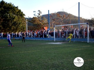 
<a style='margin-left: 5px;' class='btn btn-xs btn-social btn-facebook' href='https://www.facebook.com/sharer/sharer.php?u=https://www.boladovale.com.br/imgs/800-800-90/conteudo/fotos/1904/img8131.jpg' rel='popup' data-width='500' data-height='400'><i class='fa fa-facebook'></i>Compartilhar <span class='hidden-xs'>no Facebook</span>
</a> 
<a class='btn btn-default btn-xs' target='_blank' href='imgs/800-800-90/conteudo/fotos/1904/img8131.jpg'>
<span class='glyphicon glyphicon-cloud-download'></span> Salvar
</a> 
<span></span>