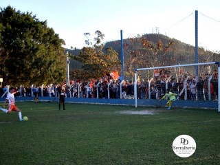 
<a style='margin-left: 5px;' class='btn btn-xs btn-social btn-facebook' href='https://www.facebook.com/sharer/sharer.php?u=https://www.boladovale.com.br/imgs/800-800-90/conteudo/fotos/1904/img8137.jpg' rel='popup' data-width='500' data-height='400'><i class='fa fa-facebook'></i>Compartilhar <span class='hidden-xs'>no Facebook</span>
</a> 
<a class='btn btn-default btn-xs' target='_blank' href='imgs/800-800-90/conteudo/fotos/1904/img8137.jpg'>
<span class='glyphicon glyphicon-cloud-download'></span> Salvar
</a> 
<span></span>