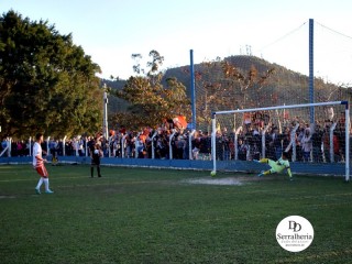 
<a style='margin-left: 5px;' class='btn btn-xs btn-social btn-facebook' href='https://www.facebook.com/sharer/sharer.php?u=https://www.boladovale.com.br/imgs/800-800-90/conteudo/fotos/1904/img8140.jpg' rel='popup' data-width='500' data-height='400'><i class='fa fa-facebook'></i>Compartilhar <span class='hidden-xs'>no Facebook</span>
</a> 
<a class='btn btn-default btn-xs' target='_blank' href='imgs/800-800-90/conteudo/fotos/1904/img8140.jpg'>
<span class='glyphicon glyphicon-cloud-download'></span> Salvar
</a> 
<span></span>