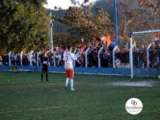 
<a style='margin-left: 5px;' class='btn btn-xs btn-social btn-facebook' href='https://www.facebook.com/sharer/sharer.php?u=https://www.boladovale.com.br/imgs/800-800-90/conteudo/fotos/1904/img8143.jpg' rel='popup' data-width='500' data-height='400'><i class='fa fa-facebook'></i>Compartilhar <span class='hidden-xs'>no Facebook</span>
</a> 
<a class='btn btn-default btn-xs' target='_blank' href='imgs/800-800-90/conteudo/fotos/1904/img8143.jpg'>
<span class='glyphicon glyphicon-cloud-download'></span> Salvar
</a> 
<span></span>