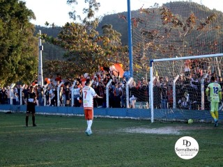 
<a style='margin-left: 5px;' class='btn btn-xs btn-social btn-facebook' href='https://www.facebook.com/sharer/sharer.php?u=https://www.boladovale.com.br/imgs/800-800-90/conteudo/fotos/1904/img8144.jpg' rel='popup' data-width='500' data-height='400'><i class='fa fa-facebook'></i>Compartilhar <span class='hidden-xs'>no Facebook</span>
</a> 
<a class='btn btn-default btn-xs' target='_blank' href='imgs/800-800-90/conteudo/fotos/1904/img8144.jpg'>
<span class='glyphicon glyphicon-cloud-download'></span> Salvar
</a> 
<span></span>