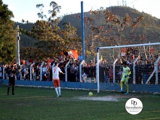 
<a style='margin-left: 5px;' class='btn btn-xs btn-social btn-facebook' href='https://www.facebook.com/sharer/sharer.php?u=https://www.boladovale.com.br/imgs/800-800-90/conteudo/fotos/1904/img8145.jpg' rel='popup' data-width='500' data-height='400'><i class='fa fa-facebook'></i>Compartilhar <span class='hidden-xs'>no Facebook</span>
</a> 
<a class='btn btn-default btn-xs' target='_blank' href='imgs/800-800-90/conteudo/fotos/1904/img8145.jpg'>
<span class='glyphicon glyphicon-cloud-download'></span> Salvar
</a> 
<span></span>