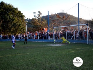 
<a style='margin-left: 5px;' class='btn btn-xs btn-social btn-facebook' href='https://www.facebook.com/sharer/sharer.php?u=https://www.boladovale.com.br/imgs/800-800-90/conteudo/fotos/1904/img8147.jpg' rel='popup' data-width='500' data-height='400'><i class='fa fa-facebook'></i>Compartilhar <span class='hidden-xs'>no Facebook</span>
</a> 
<a class='btn btn-default btn-xs' target='_blank' href='imgs/800-800-90/conteudo/fotos/1904/img8147.jpg'>
<span class='glyphicon glyphicon-cloud-download'></span> Salvar
</a> 
<span></span>