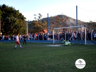 
<a style='margin-left: 5px;' class='btn btn-xs btn-social btn-facebook' href='https://www.facebook.com/sharer/sharer.php?u=https://www.boladovale.com.br/imgs/800-800-90/conteudo/fotos/1904/img8159.jpg' rel='popup' data-width='500' data-height='400'><i class='fa fa-facebook'></i>Compartilhar <span class='hidden-xs'>no Facebook</span>
</a> 
<a class='btn btn-default btn-xs' target='_blank' href='imgs/800-800-90/conteudo/fotos/1904/img8159.jpg'>
<span class='glyphicon glyphicon-cloud-download'></span> Salvar
</a> 
<span></span>