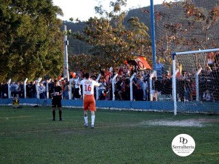 
<a style='margin-left: 5px;' class='btn btn-xs btn-social btn-facebook' href='https://www.facebook.com/sharer/sharer.php?u=https://www.boladovale.com.br/imgs/800-800-90/conteudo/fotos/1904/img8162.jpg' rel='popup' data-width='500' data-height='400'><i class='fa fa-facebook'></i>Compartilhar <span class='hidden-xs'>no Facebook</span>
</a> 
<a class='btn btn-default btn-xs' target='_blank' href='imgs/800-800-90/conteudo/fotos/1904/img8162.jpg'>
<span class='glyphicon glyphicon-cloud-download'></span> Salvar
</a> 
<span></span>