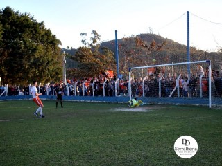 
<a style='margin-left: 5px;' class='btn btn-xs btn-social btn-facebook' href='https://www.facebook.com/sharer/sharer.php?u=https://www.boladovale.com.br/imgs/800-800-90/conteudo/fotos/1904/img8176.jpg' rel='popup' data-width='500' data-height='400'><i class='fa fa-facebook'></i>Compartilhar <span class='hidden-xs'>no Facebook</span>
</a> 
<a class='btn btn-default btn-xs' target='_blank' href='imgs/800-800-90/conteudo/fotos/1904/img8176.jpg'>
<span class='glyphicon glyphicon-cloud-download'></span> Salvar
</a> 
<span></span>