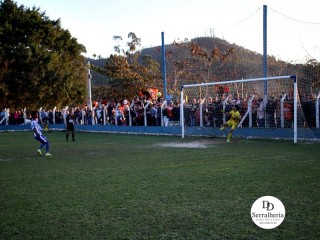 
<a style='margin-left: 5px;' class='btn btn-xs btn-social btn-facebook' href='https://www.facebook.com/sharer/sharer.php?u=https://www.boladovale.com.br/imgs/800-800-90/conteudo/fotos/1904/img8181.jpg' rel='popup' data-width='500' data-height='400'><i class='fa fa-facebook'></i>Compartilhar <span class='hidden-xs'>no Facebook</span>
</a> 
<a class='btn btn-default btn-xs' target='_blank' href='imgs/800-800-90/conteudo/fotos/1904/img8181.jpg'>
<span class='glyphicon glyphicon-cloud-download'></span> Salvar
</a> 
<span></span>