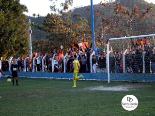 
<a style='margin-left: 5px;' class='btn btn-xs btn-social btn-facebook' href='https://www.facebook.com/sharer/sharer.php?u=https://www.boladovale.com.br/imgs/800-800-90/conteudo/fotos/1904/img8183.jpg' rel='popup' data-width='500' data-height='400'><i class='fa fa-facebook'></i>Compartilhar <span class='hidden-xs'>no Facebook</span>
</a> 
<a class='btn btn-default btn-xs' target='_blank' href='imgs/800-800-90/conteudo/fotos/1904/img8183.jpg'>
<span class='glyphicon glyphicon-cloud-download'></span> Salvar
</a> 
<span></span>