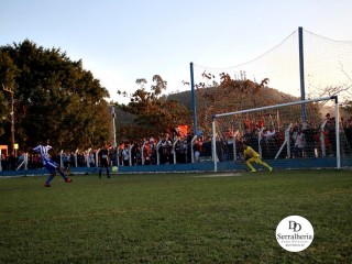 
<a style='margin-left: 5px;' class='btn btn-xs btn-social btn-facebook' href='https://www.facebook.com/sharer/sharer.php?u=https://www.boladovale.com.br/imgs/800-800-90/conteudo/fotos/1904/img8192.jpg' rel='popup' data-width='500' data-height='400'><i class='fa fa-facebook'></i>Compartilhar <span class='hidden-xs'>no Facebook</span>
</a> 
<a class='btn btn-default btn-xs' target='_blank' href='imgs/800-800-90/conteudo/fotos/1904/img8192.jpg'>
<span class='glyphicon glyphicon-cloud-download'></span> Salvar
</a> 
<span></span>