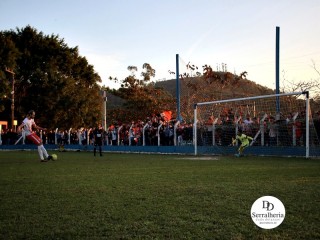 
<a style='margin-left: 5px;' class='btn btn-xs btn-social btn-facebook' href='https://www.facebook.com/sharer/sharer.php?u=https://www.boladovale.com.br/imgs/800-800-90/conteudo/fotos/1904/img8201.jpg' rel='popup' data-width='500' data-height='400'><i class='fa fa-facebook'></i>Compartilhar <span class='hidden-xs'>no Facebook</span>
</a> 
<a class='btn btn-default btn-xs' target='_blank' href='imgs/800-800-90/conteudo/fotos/1904/img8201.jpg'>
<span class='glyphicon glyphicon-cloud-download'></span> Salvar
</a> 
<span></span>