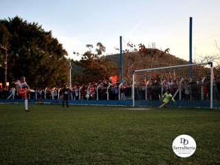 
<a style='margin-left: 5px;' class='btn btn-xs btn-social btn-facebook' href='https://www.facebook.com/sharer/sharer.php?u=https://www.boladovale.com.br/imgs/800-800-90/conteudo/fotos/1904/img8202.jpg' rel='popup' data-width='500' data-height='400'><i class='fa fa-facebook'></i>Compartilhar <span class='hidden-xs'>no Facebook</span>
</a> 
<a class='btn btn-default btn-xs' target='_blank' href='imgs/800-800-90/conteudo/fotos/1904/img8202.jpg'>
<span class='glyphicon glyphicon-cloud-download'></span> Salvar
</a> 
<span></span>