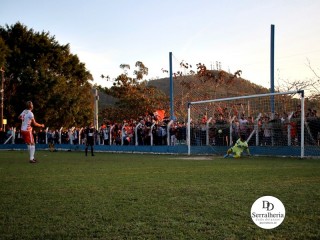 
<a style='margin-left: 5px;' class='btn btn-xs btn-social btn-facebook' href='https://www.facebook.com/sharer/sharer.php?u=https://www.boladovale.com.br/imgs/800-800-90/conteudo/fotos/1904/img8205.jpg' rel='popup' data-width='500' data-height='400'><i class='fa fa-facebook'></i>Compartilhar <span class='hidden-xs'>no Facebook</span>
</a> 
<a class='btn btn-default btn-xs' target='_blank' href='imgs/800-800-90/conteudo/fotos/1904/img8205.jpg'>
<span class='glyphicon glyphicon-cloud-download'></span> Salvar
</a> 
<span></span>