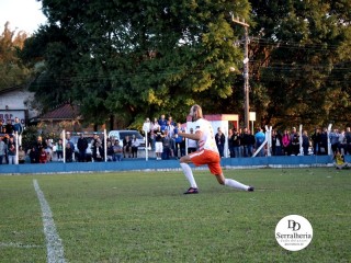 
<a style='margin-left: 5px;' class='btn btn-xs btn-social btn-facebook' href='https://www.facebook.com/sharer/sharer.php?u=https://www.boladovale.com.br/imgs/800-800-90/conteudo/fotos/1904/img8209.jpg' rel='popup' data-width='500' data-height='400'><i class='fa fa-facebook'></i>Compartilhar <span class='hidden-xs'>no Facebook</span>
</a> 
<a class='btn btn-default btn-xs' target='_blank' href='imgs/800-800-90/conteudo/fotos/1904/img8209.jpg'>
<span class='glyphicon glyphicon-cloud-download'></span> Salvar
</a> 
<span></span>