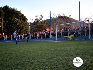 
<a style='margin-left: 5px;' class='btn btn-xs btn-social btn-facebook' href='https://www.facebook.com/sharer/sharer.php?u=https://www.boladovale.com.br/imgs/800-800-90/conteudo/fotos/1904/img8214.jpg' rel='popup' data-width='500' data-height='400'><i class='fa fa-facebook'></i>Compartilhar <span class='hidden-xs'>no Facebook</span>
</a> 
<a class='btn btn-default btn-xs' target='_blank' href='imgs/800-800-90/conteudo/fotos/1904/img8214.jpg'>
<span class='glyphicon glyphicon-cloud-download'></span> Salvar
</a> 
<span></span>