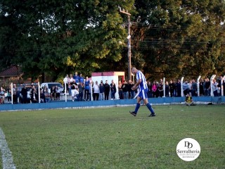 
<a style='margin-left: 5px;' class='btn btn-xs btn-social btn-facebook' href='https://www.facebook.com/sharer/sharer.php?u=https://www.boladovale.com.br/imgs/800-800-90/conteudo/fotos/1904/img8217.jpg' rel='popup' data-width='500' data-height='400'><i class='fa fa-facebook'></i>Compartilhar <span class='hidden-xs'>no Facebook</span>
</a> 
<a class='btn btn-default btn-xs' target='_blank' href='imgs/800-800-90/conteudo/fotos/1904/img8217.jpg'>
<span class='glyphicon glyphicon-cloud-download'></span> Salvar
</a> 
<span></span>