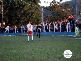 
<a style='margin-left: 5px;' class='btn btn-xs btn-social btn-facebook' href='https://www.facebook.com/sharer/sharer.php?u=https://www.boladovale.com.br/imgs/800-800-90/conteudo/fotos/1904/img8223.jpg' rel='popup' data-width='500' data-height='400'><i class='fa fa-facebook'></i>Compartilhar <span class='hidden-xs'>no Facebook</span>
</a> 
<a class='btn btn-default btn-xs' target='_blank' href='imgs/800-800-90/conteudo/fotos/1904/img8223.jpg'>
<span class='glyphicon glyphicon-cloud-download'></span> Salvar
</a> 
<span></span>