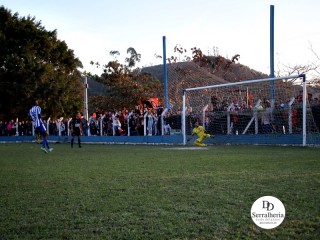 
<a style='margin-left: 5px;' class='btn btn-xs btn-social btn-facebook' href='https://www.facebook.com/sharer/sharer.php?u=https://www.boladovale.com.br/imgs/800-800-90/conteudo/fotos/1904/img8228.jpg' rel='popup' data-width='500' data-height='400'><i class='fa fa-facebook'></i>Compartilhar <span class='hidden-xs'>no Facebook</span>
</a> 
<a class='btn btn-default btn-xs' target='_blank' href='imgs/800-800-90/conteudo/fotos/1904/img8228.jpg'>
<span class='glyphicon glyphicon-cloud-download'></span> Salvar
</a> 
<span></span>