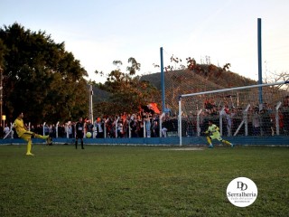 
<a style='margin-left: 5px;' class='btn btn-xs btn-social btn-facebook' href='https://www.facebook.com/sharer/sharer.php?u=https://www.boladovale.com.br/imgs/800-800-90/conteudo/fotos/1904/img8230.jpg' rel='popup' data-width='500' data-height='400'><i class='fa fa-facebook'></i>Compartilhar <span class='hidden-xs'>no Facebook</span>
</a> 
<a class='btn btn-default btn-xs' target='_blank' href='imgs/800-800-90/conteudo/fotos/1904/img8230.jpg'>
<span class='glyphicon glyphicon-cloud-download'></span> Salvar
</a> 
<span></span>