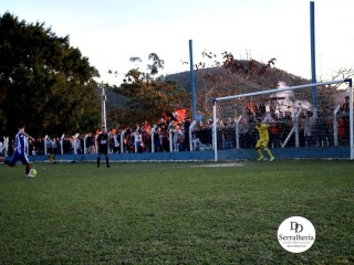 
<a style='margin-left: 5px;' class='btn btn-xs btn-social btn-facebook' href='https://www.facebook.com/sharer/sharer.php?u=https://www.boladovale.com.br/imgs/800-800-90/conteudo/fotos/1904/img8236.jpg' rel='popup' data-width='500' data-height='400'><i class='fa fa-facebook'></i>Compartilhar <span class='hidden-xs'>no Facebook</span>
</a> 
<a class='btn btn-default btn-xs' target='_blank' href='imgs/800-800-90/conteudo/fotos/1904/img8236.jpg'>
<span class='glyphicon glyphicon-cloud-download'></span> Salvar
</a> 
<span></span>