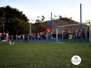 
<a style='margin-left: 5px;' class='btn btn-xs btn-social btn-facebook' href='https://www.facebook.com/sharer/sharer.php?u=https://www.boladovale.com.br/imgs/800-800-90/conteudo/fotos/1904/img8243.jpg' rel='popup' data-width='500' data-height='400'><i class='fa fa-facebook'></i>Compartilhar <span class='hidden-xs'>no Facebook</span>
</a> 
<a class='btn btn-default btn-xs' target='_blank' href='imgs/800-800-90/conteudo/fotos/1904/img8243.jpg'>
<span class='glyphicon glyphicon-cloud-download'></span> Salvar
</a> 
<span></span>