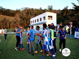 
<a style='margin-left: 5px;' class='btn btn-xs btn-social btn-facebook' href='https://www.facebook.com/sharer/sharer.php?u=https://www.boladovale.com.br/imgs/800-800-90/conteudo/fotos/1904/img8286.jpg' rel='popup' data-width='500' data-height='400'><i class='fa fa-facebook'></i>Compartilhar <span class='hidden-xs'>no Facebook</span>
</a> 
<a class='btn btn-default btn-xs' target='_blank' href='imgs/800-800-90/conteudo/fotos/1904/img8286.jpg'>
<span class='glyphicon glyphicon-cloud-download'></span> Salvar
</a> 
<span></span>