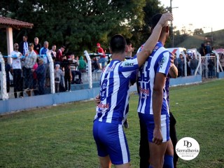 
<a style='margin-left: 5px;' class='btn btn-xs btn-social btn-facebook' href='https://www.facebook.com/sharer/sharer.php?u=https://www.boladovale.com.br/imgs/800-800-90/conteudo/fotos/1904/img8288.jpg' rel='popup' data-width='500' data-height='400'><i class='fa fa-facebook'></i>Compartilhar <span class='hidden-xs'>no Facebook</span>
</a> 
<a class='btn btn-default btn-xs' target='_blank' href='imgs/800-800-90/conteudo/fotos/1904/img8288.jpg'>
<span class='glyphicon glyphicon-cloud-download'></span> Salvar
</a> 
<span></span>