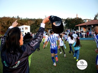 
<a style='margin-left: 5px;' class='btn btn-xs btn-social btn-facebook' href='https://www.facebook.com/sharer/sharer.php?u=https://www.boladovale.com.br/imgs/800-800-90/conteudo/fotos/1904/img8294.jpg' rel='popup' data-width='500' data-height='400'><i class='fa fa-facebook'></i>Compartilhar <span class='hidden-xs'>no Facebook</span>
</a> 
<a class='btn btn-default btn-xs' target='_blank' href='imgs/800-800-90/conteudo/fotos/1904/img8294.jpg'>
<span class='glyphicon glyphicon-cloud-download'></span> Salvar
</a> 
<span></span>